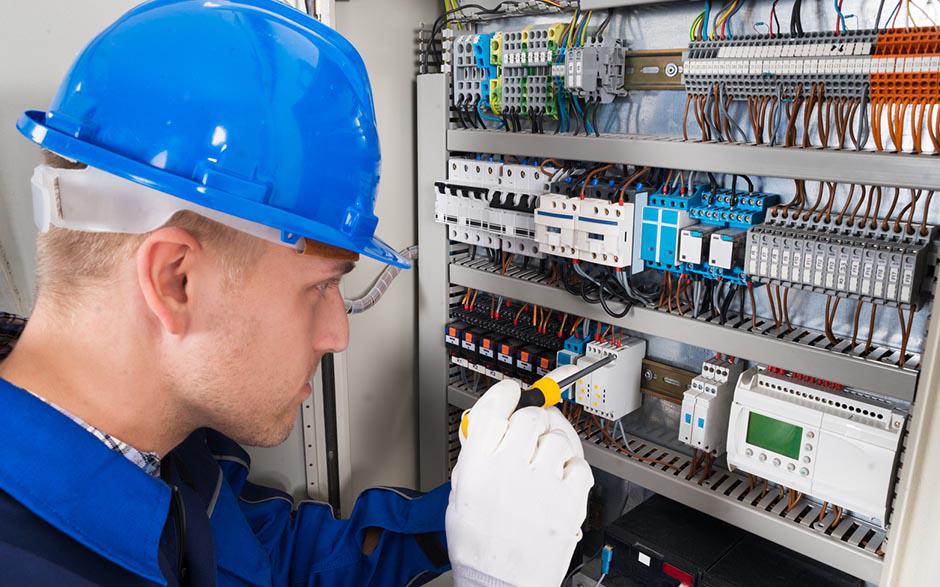 travail électricien Alfortville
